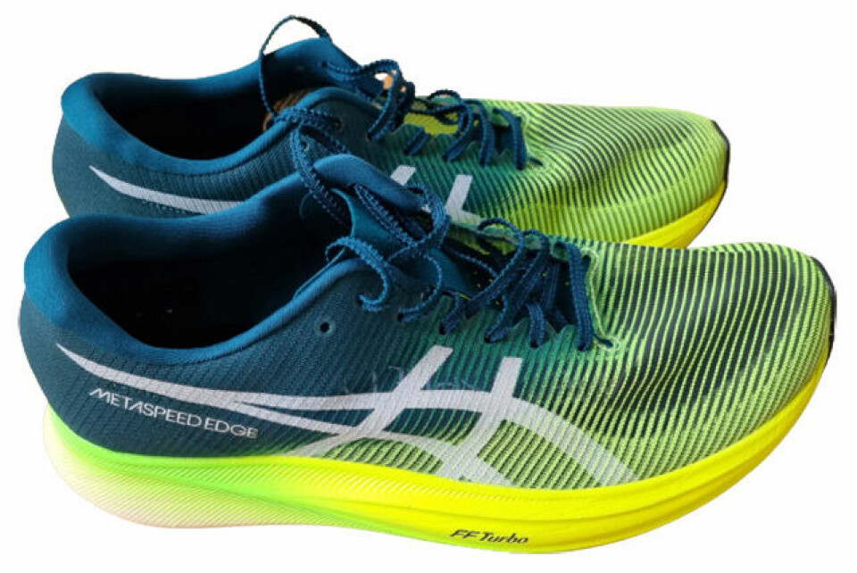 Stor test av de beste karbonskoene Asics_Metaspeed_Edge+.jpg