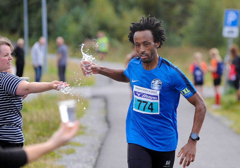 Knarvikmila startet med halvmaraton på en konsentrert løpsdag _DSC9653.jpg