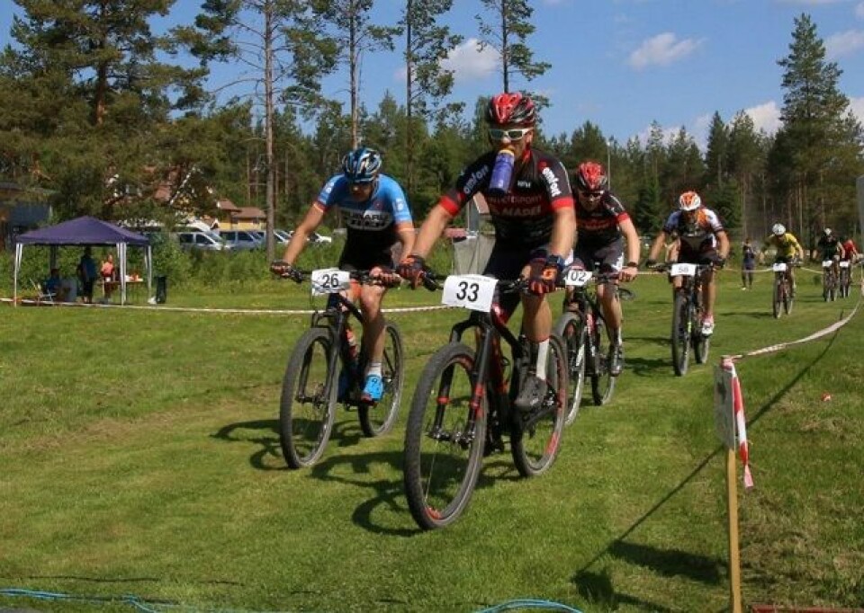 Nervepirrende både før og under årets Finnskogkurer Drikke_ved_passering.jpg