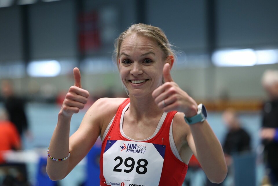 Malin Edland spurtet til NM-gull på 3000 m Ine Bakken forn¢yd.jpg