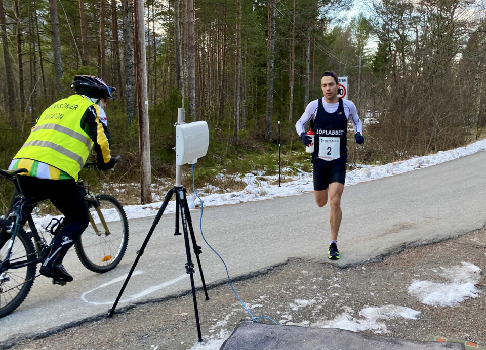 Vera Nystad satte ny verdensrekord på maraton i Ålesund Aadne_Andersen_vinner_halv