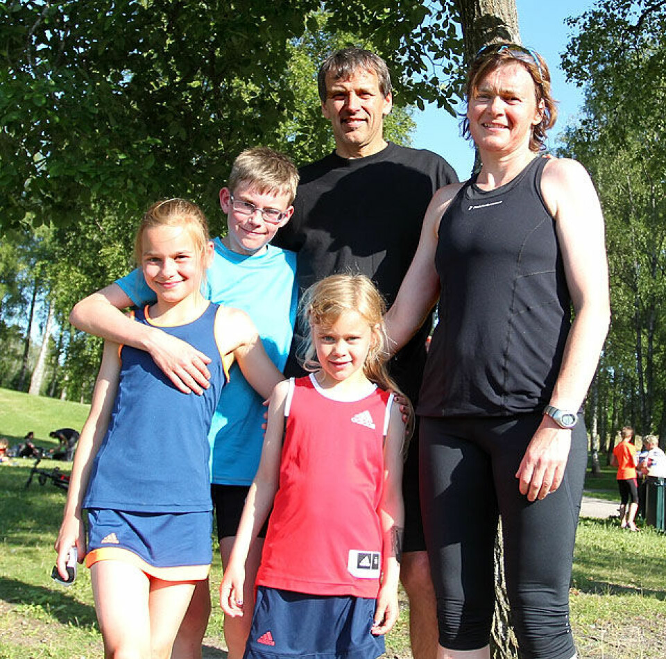 Junior-verdensmester raskest på årets varmeste SRM på Sognsvann Familie_Terje_Hole_Brynhild_Synstnes_Ingeborg_Iver_Ida_A20G4410.jpg