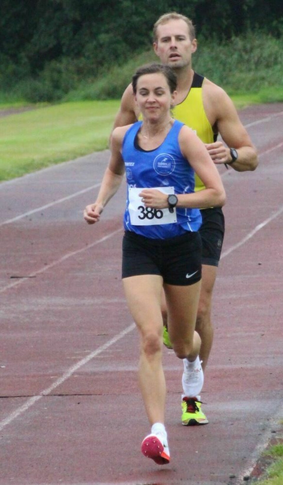 Suverene vinnere og tette dueller på Fevik stadion IMG_7240TonjeFlo10km.JPG