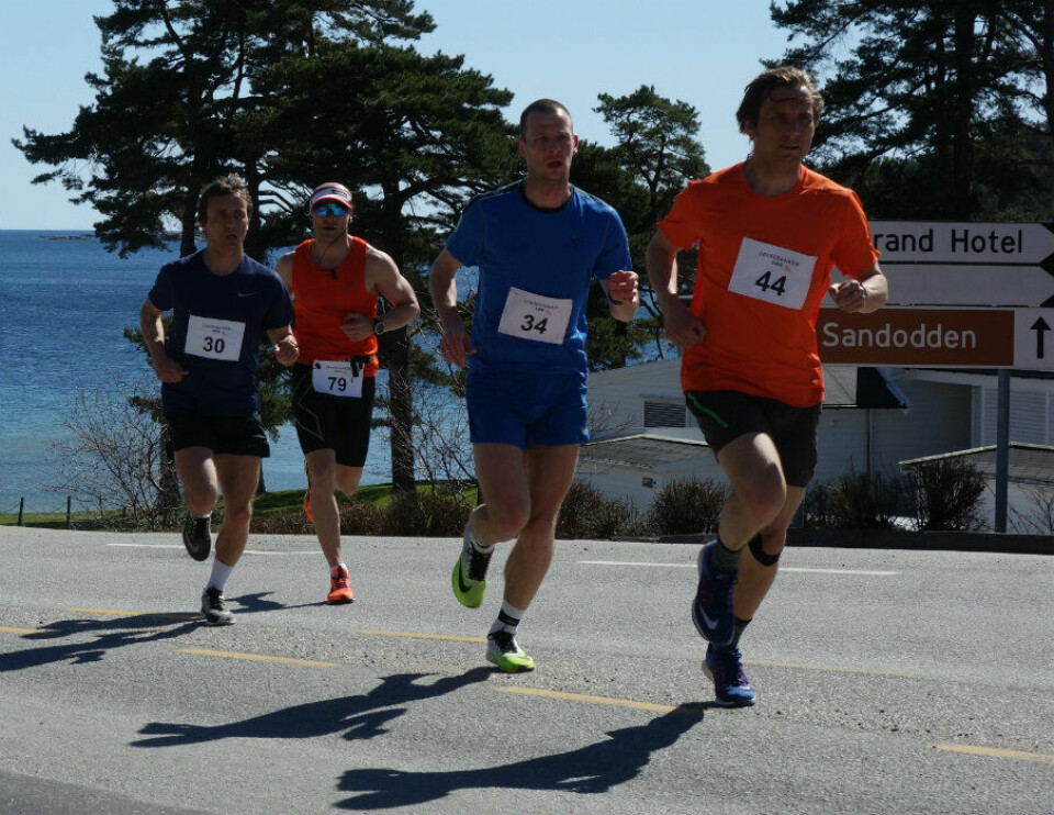82 løpere fullførte Fevik halvmaraton DSC04696RedFrodeEndre.jpg