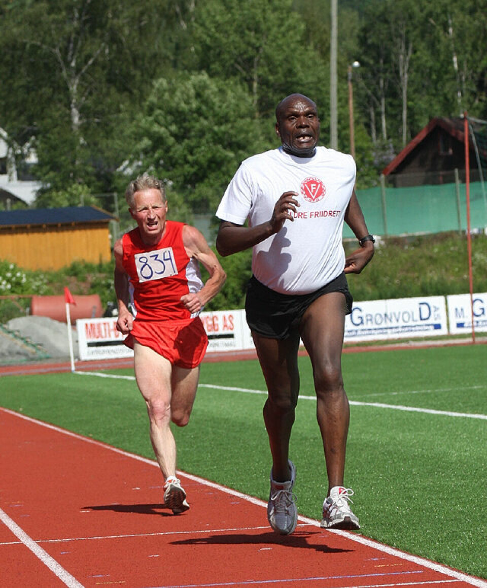 Henry Rono vs. Bjørn Tvedt 3000m_MV_Henry_Rono_Bjoern_Tvedt