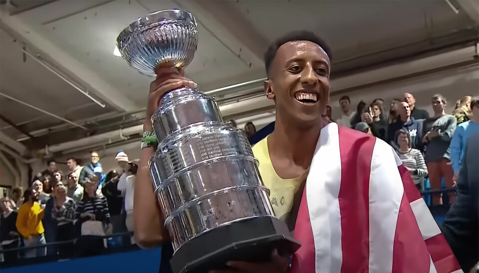 Yared Nuguse har akkurat tatt verdensrekorden på en mile innendørs. (Skjermdump World Athletics) Yared Nuguse har tatt verdensrekorden på en mile innendørs. (Skjermdump World Athletics)