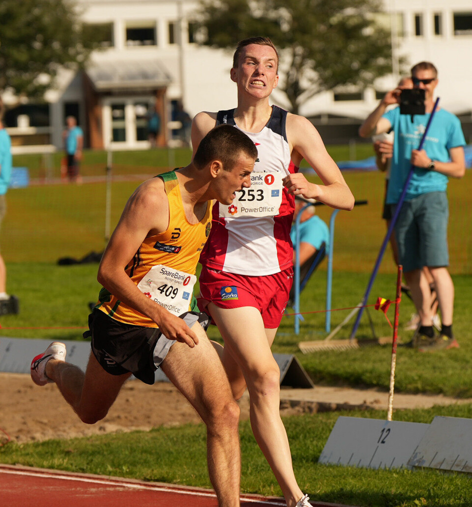 Lukas Buncic vant spurten mot Magnus Øyen på 5000 m 5000m-Kristian-Boerve-og-Magnus-Oeyen.jpg