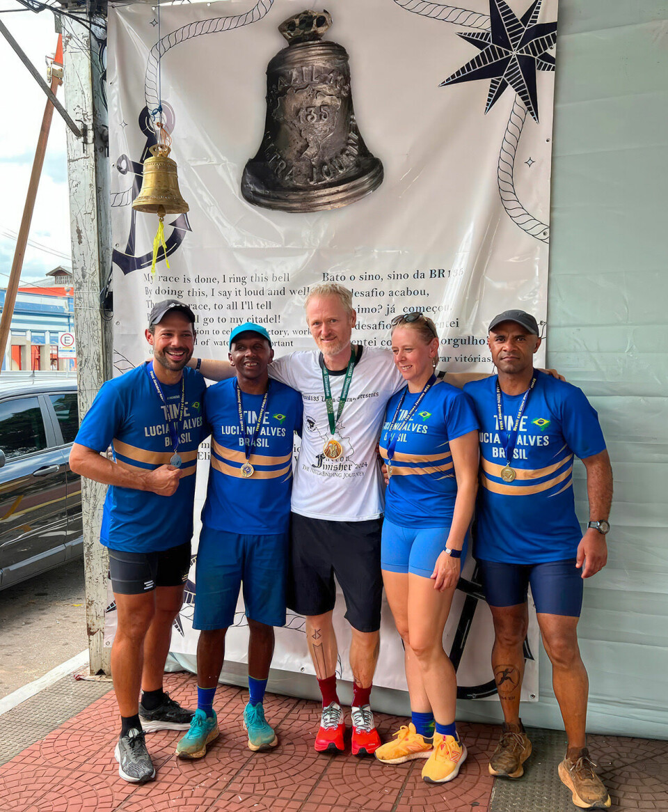 Simen Holvik vant tøffe Brazil135 Ultramarathon simen-holvik-med-crew2.jpg