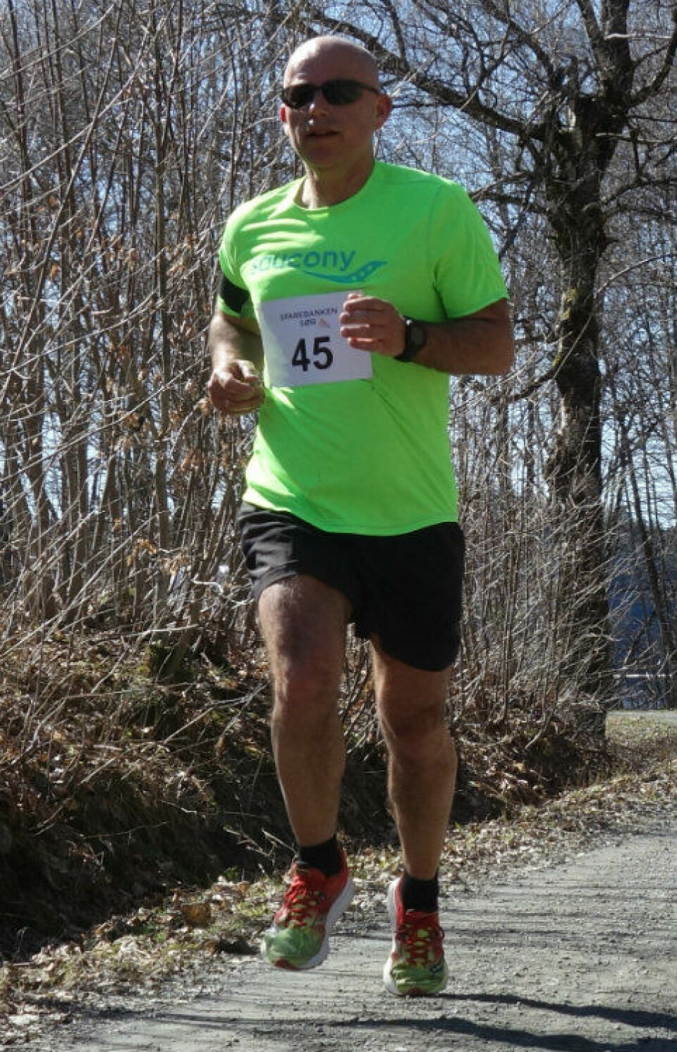 82 løpere fullførte Fevik halvmaraton DSC04898Red45.jpg