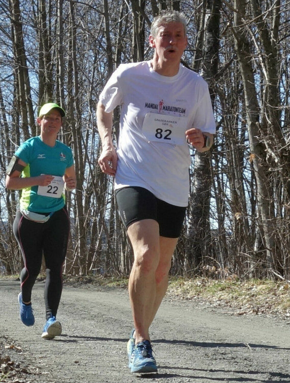 82 løpere fullførte Fevik halvmaraton DSC04941RedAllanSvendsen82og22.jpg