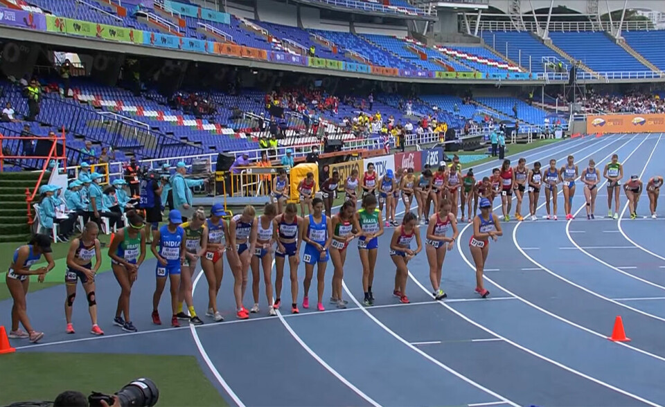 27. plass til Maren Karlsen Bekkestad på 10000 m kappgang i U20-VM 10000m-kappgang-startfeltet.jpg