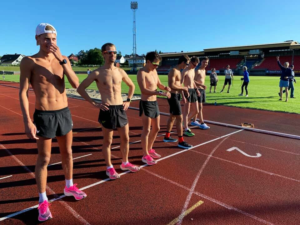 Fire menn under 8.45 på 3000 m i Kristiansand 3000m_start.jpg