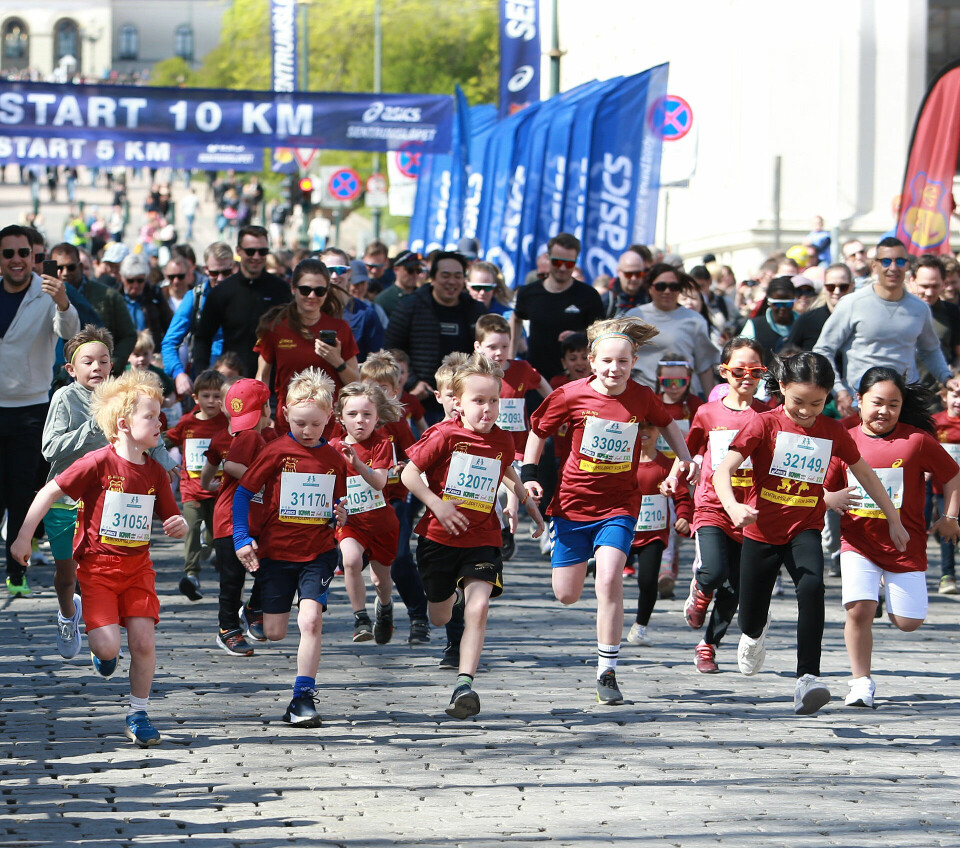 Fra starten for pulje 7-8-år med noen 9-11-åringer. (Foto: Kjell Vigestad) Fra starten for pulje 7-8-år med noen 9-11-åringer. (Foto: Kjell Vigestad)