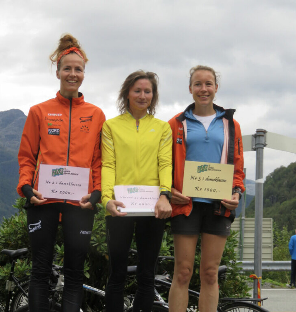 Lars Lunde og Maryna Novik vant Langs Åkrafjorden IMG_4620_snudd_til_rett_vei.jpg