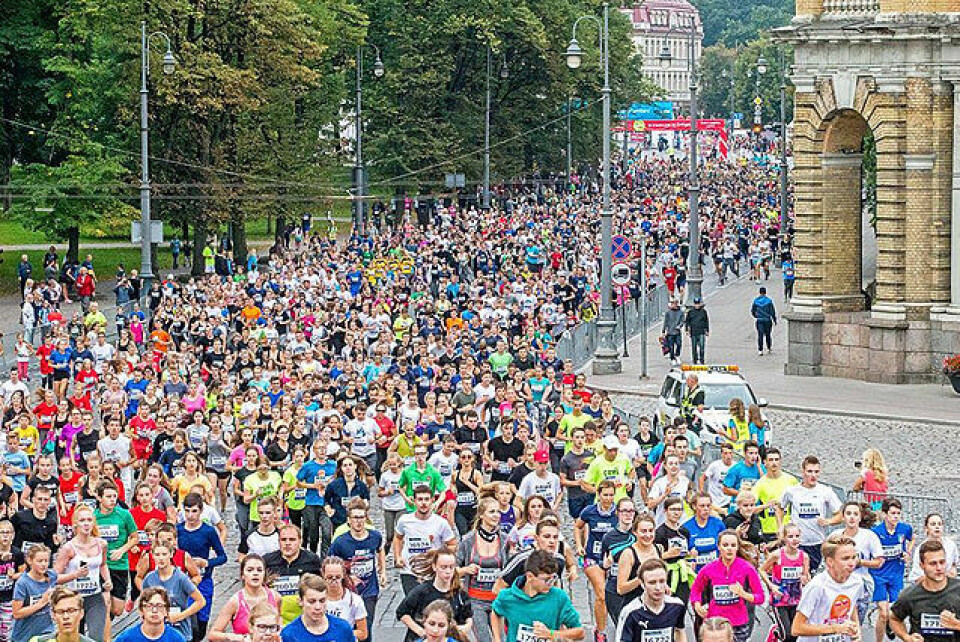 Julie Larsen vant 10 km i Vilnius Marathon søndag Start_masseloep_640.jpg