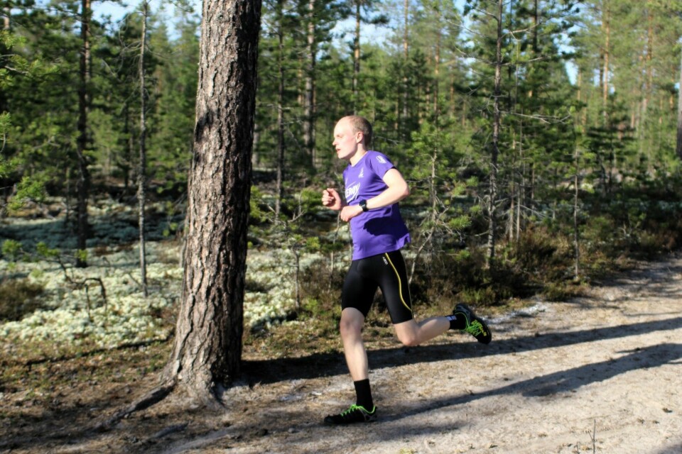 Henrik Stensby løp seg inn på 5. plass etter tre løp i Kondiskuten. (Foto: Rolf Bakken) Henrik Stensby løp seg inn på 5. plass etter tre løp i Kondiskuten. (Foto: Rolf Bakken)