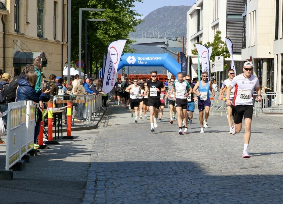Deltakerrekord i Ålesund Maraton Maraton_start