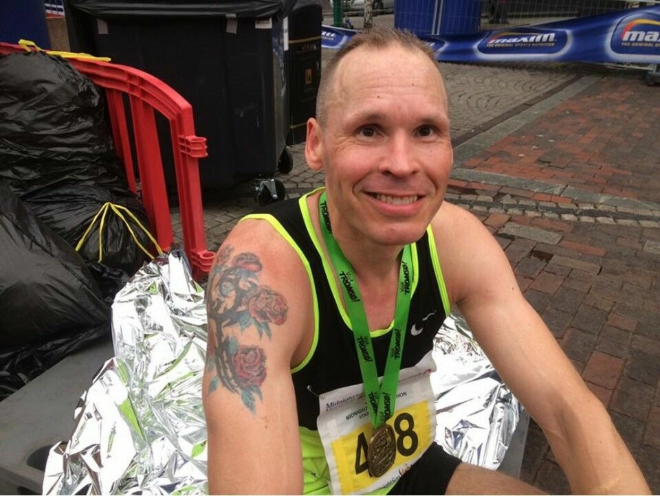 Øyvind Wang etter fullført Midnight Sun Marathon 2017, der han perset med 2:51:40 (Foto: Emmy Olivia Wang) Øyvind Wang etter fullført Midnight Sun Marathon 2017, der han perset med 2:51:40 (Foto: Emmy Olivia Wang)
