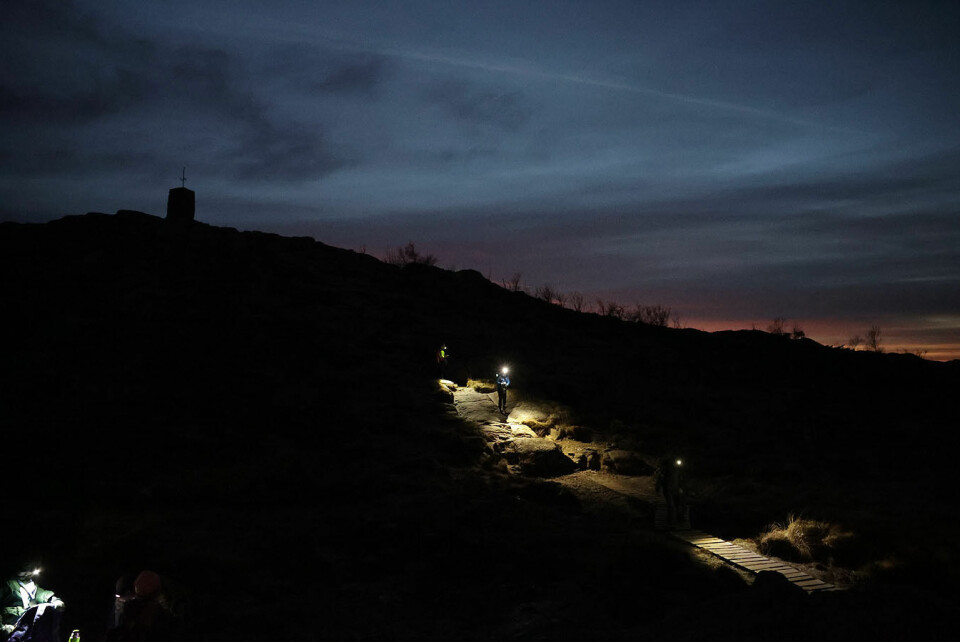 Mange barn fikk prøve seg på fjelltur i mørket 1U9A7228.jpg