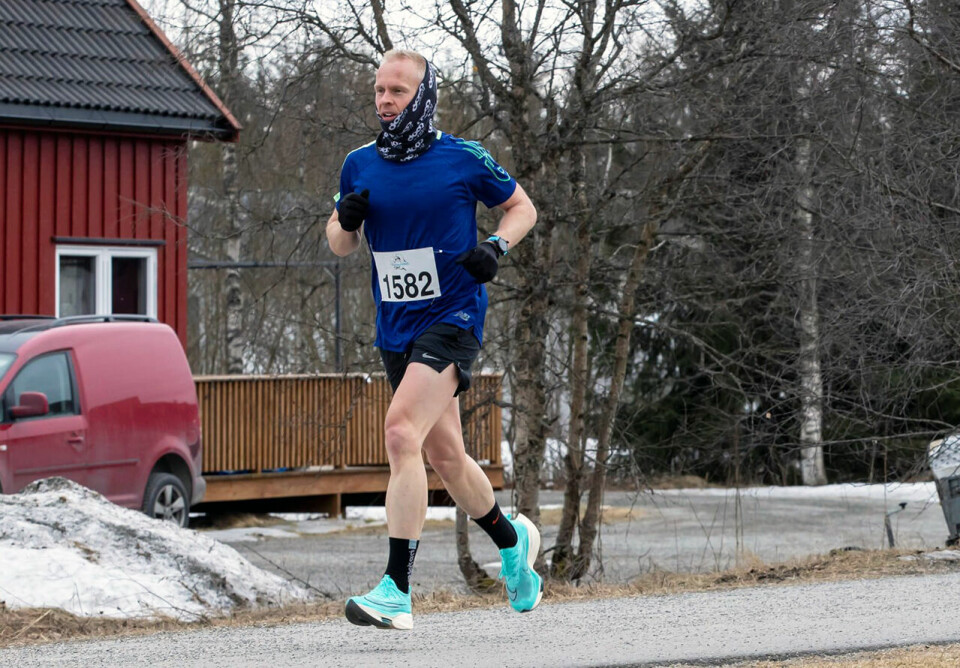 Anders Brænna manglet 9 sekunder på persen sin på 10 kilometer. Her fra Perseløpet i slutten av mars. (Foto: Bjørn Hytjanstorp) Anders Brænna manglet 9 sekunder på persen sin på 10 kilometer. Her fra Perseløpet i slutten av mars. (Foto: Bjørn Hytjanstorp)