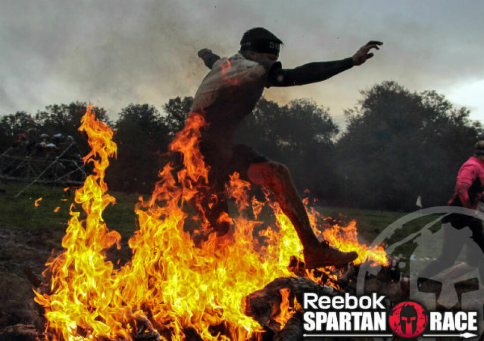 Spartan Beast halvmaraton i høljregn Flammehopp_foto_Spartan Race_640.jpg