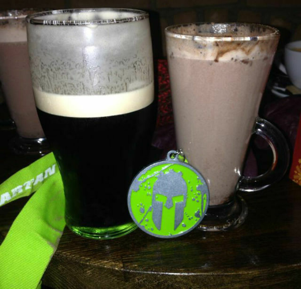 Spartan Beast halvmaraton i høljregn Post Race Meal_Guinness og Kakao_foto_640_Andreas Dietzel.jpg