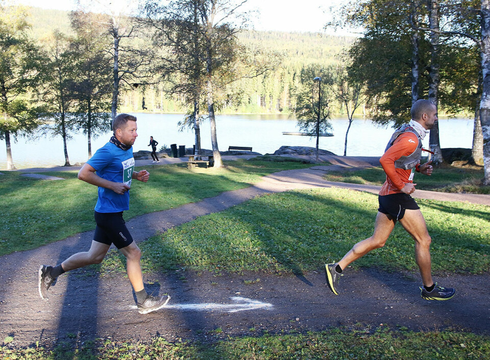 Sommerlig da Nordmarka Skogsmaraton ble høstløp Ultra-Kjetil-Myklebust-og-Wiggo-Skretteberg-4S7A4855.jpg