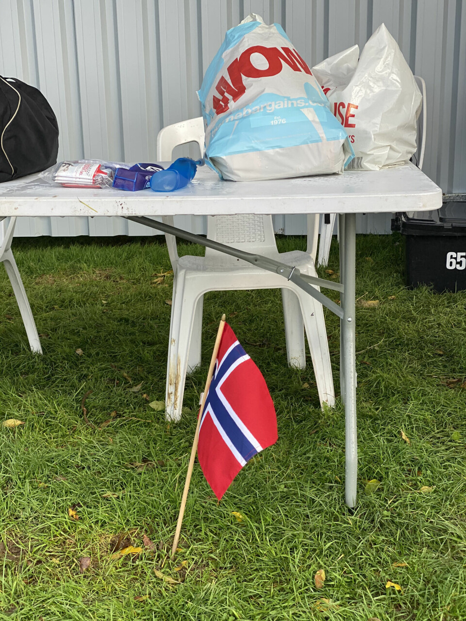 Simen Holvik vant 24-timers i England med 253,140 km Support-bord.jpg