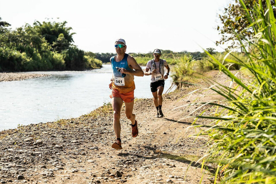 Didrik Hermansen ligger på andreplass etter to etapper av The Coastal Challenge på Costa Rica Didrik-Hermansen-og-Mathieau-Blanchard-foto-Ian-Coreless.jpg