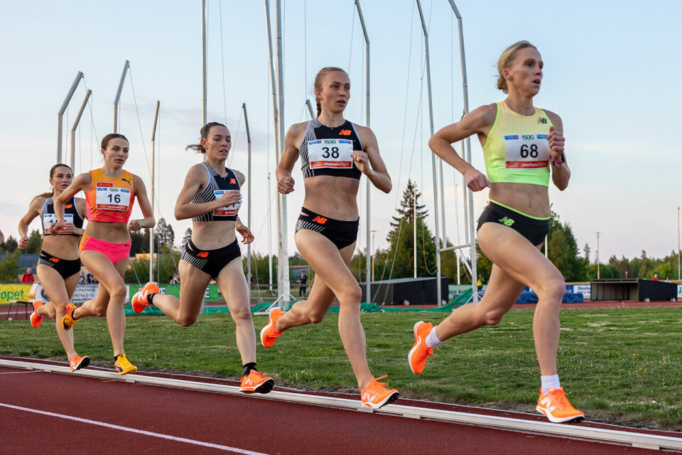 Seier og ny 1500 m-pers for Ingeborg Østgård da mange løp fort på Jessheim Kvinner-tetfelt-8U3A8495.jpg