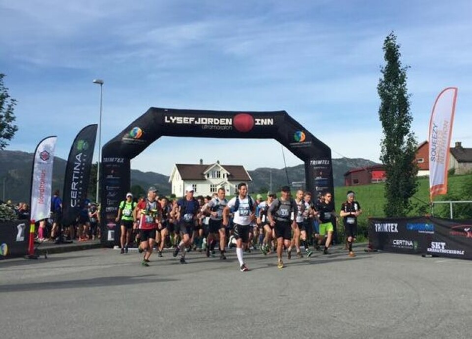 Ørjan Ravndal vant Lysefjorden Inn på ny løyperekord Start_perfekte_forhold.jpg