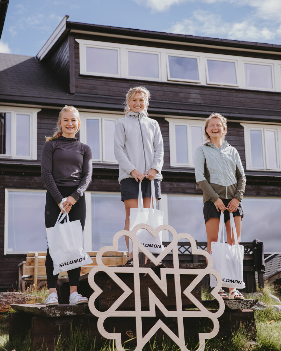 Nøsen Hundreds en heidundrendes suksess også i år Damepallen paa den kortere distansen.jpg