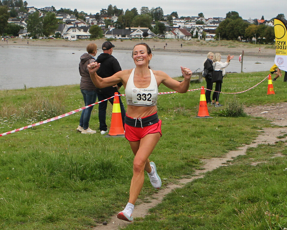 Mange løp Kystleden Halvmaraton da svensk jente satte løyperekord Maalgang_nr1_40-44aar_Mari_Ann_Kaltenborn_A20G6564.jpg