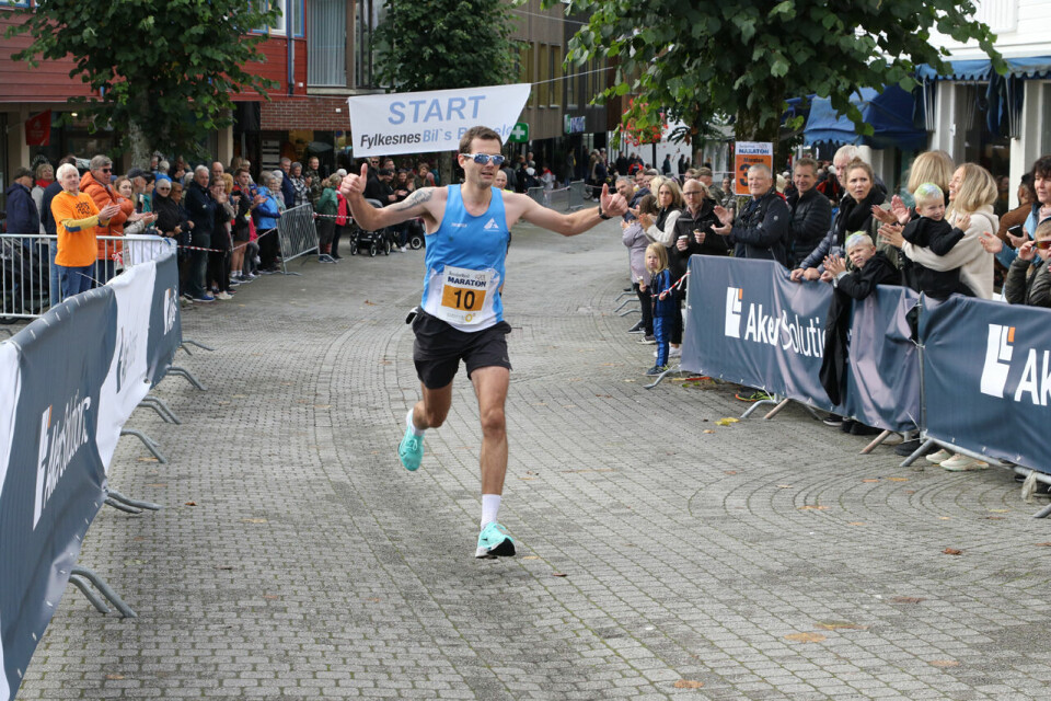Publikum tilbake da Johan Løve Gjersvik vant Sunnhordland Maraton 1P1A0135