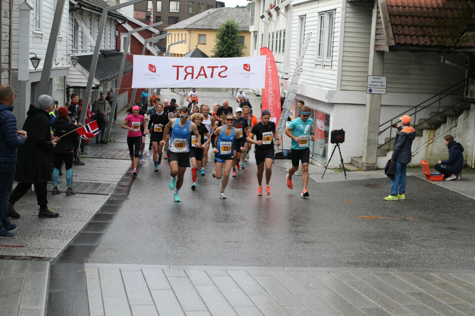 Publikum tilbake da Johan Løve Gjersvik vant Sunnhordland Maraton 1P1A9974.jpg