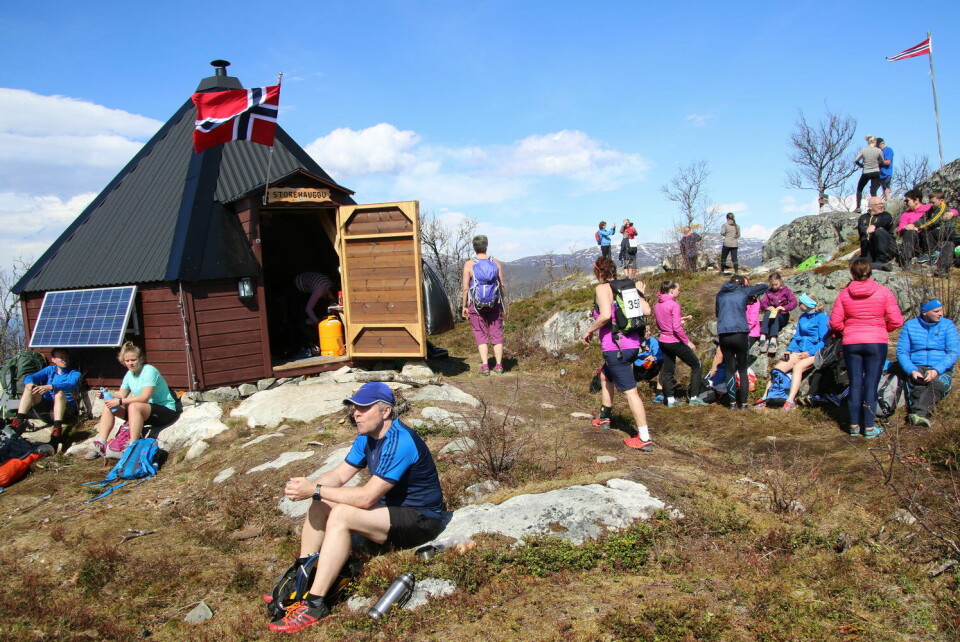Fra toppen av Sorehaugen med den flotte lavvoen. (Arrangørfoto) Fra toppen av Sorehaugen med den flotte lavvoen. (Arrangørfoto)
