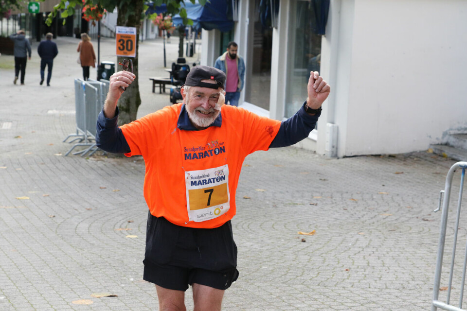 Publikum tilbake da Johan Løve Gjersvik vant Sunnhordland Maraton 1P1A0386.jpg