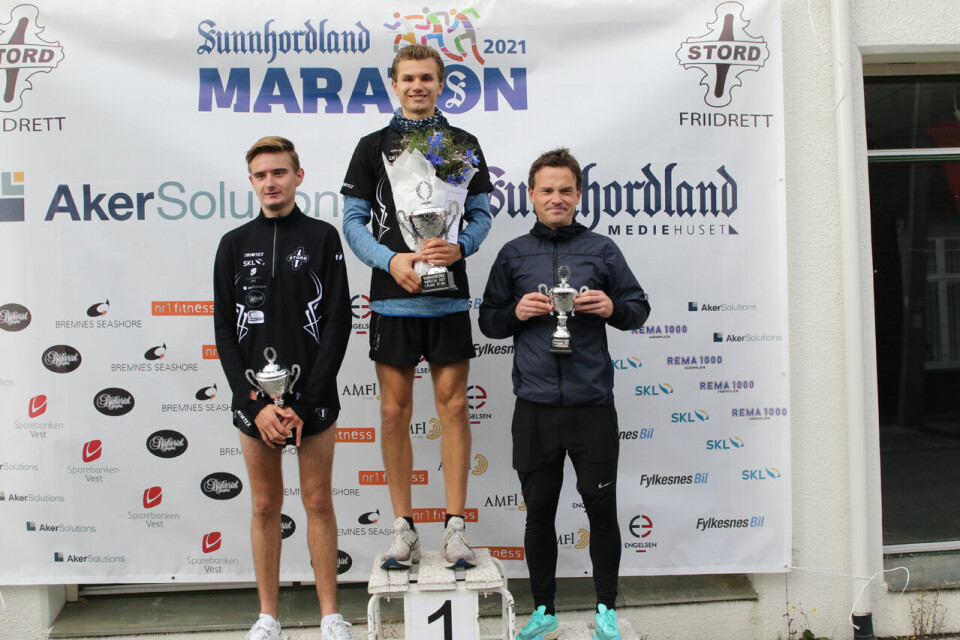 Publikum tilbake da Johan Løve Gjersvik vant Sunnhordland Maraton 1P1A0327.jpg