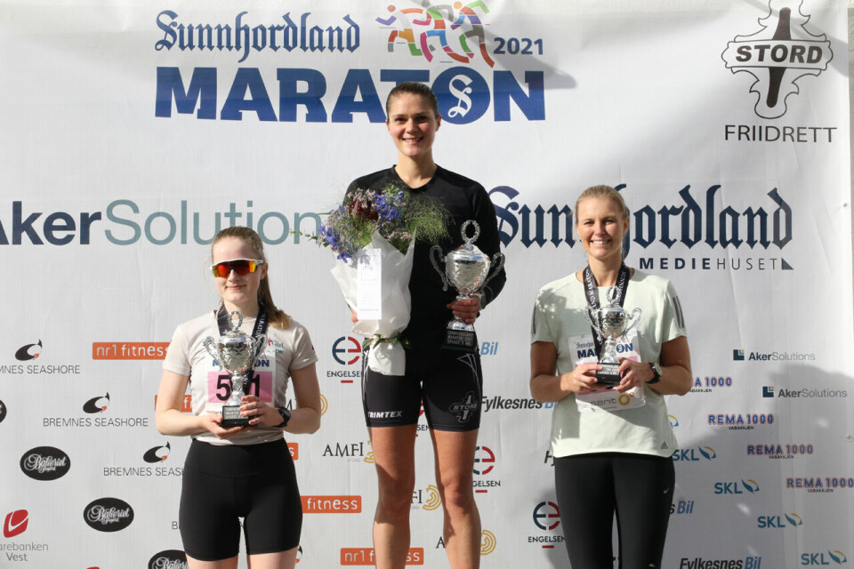 Publikum tilbake da Johan Løve Gjersvik vant Sunnhordland Maraton 1P1A0379.jpg
