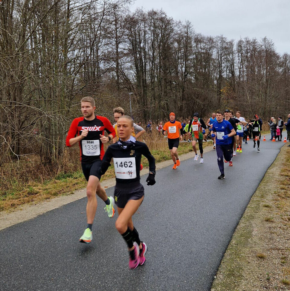 Angelica Karlsen og Mikael Ekvall vant 10 km i Novemberflåset beste-kvinne.jpg