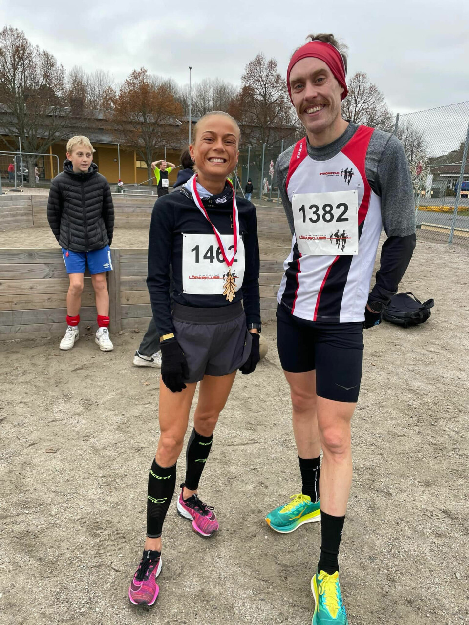 Angelica Karlsen og Mikael Ekvall vant 10 km i Novemberflåset vinner-kvinner-menn.jpg