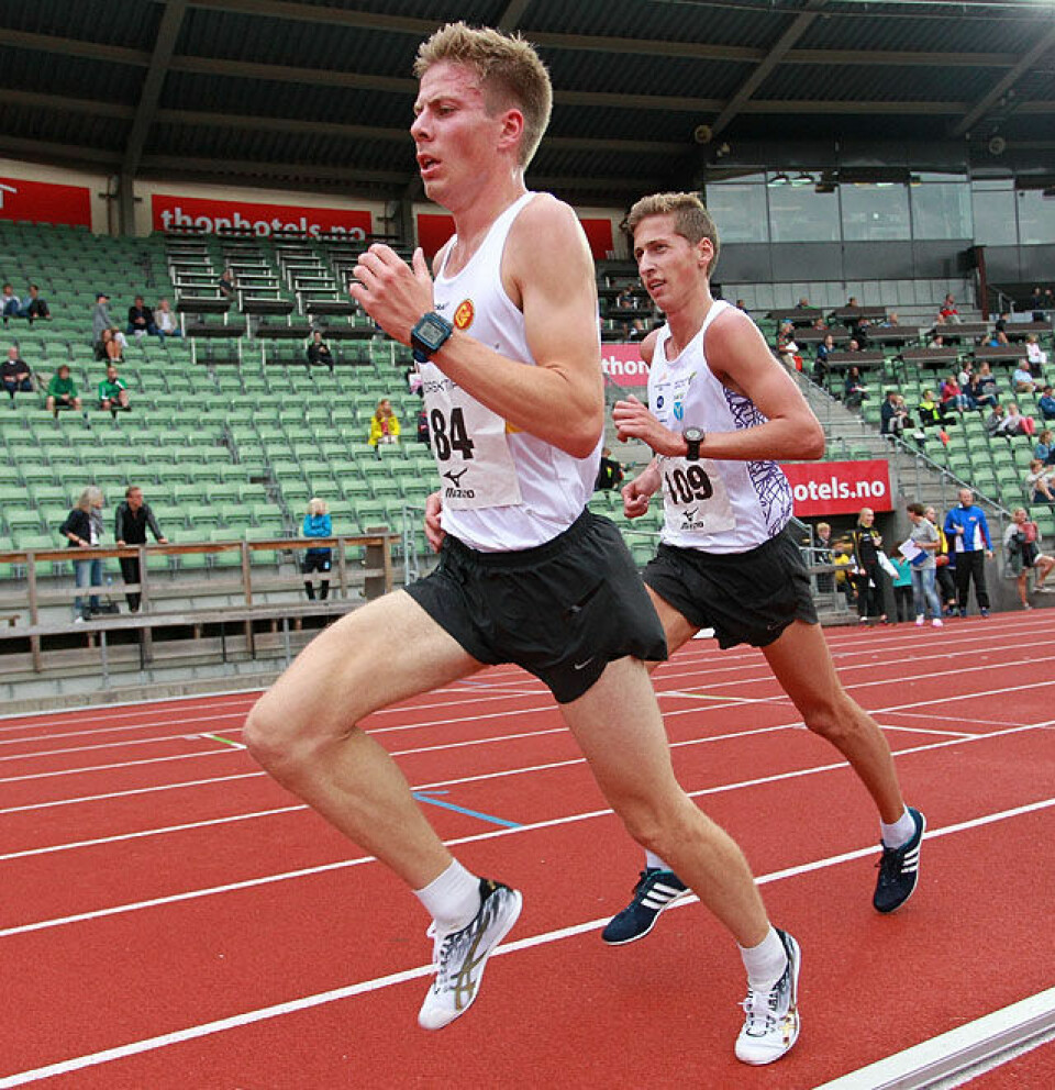Mange gode tider på Bislett under Norwegian Grand Prix 5000m_Per_Svela_Kristian_Tjoernhom_synkronloeping_A20G1740.jpg