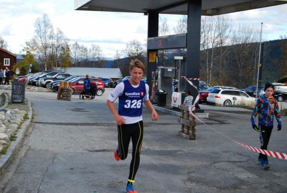 80 deltok i Skåbu fjellmaraton - nytt løp i Jotunheimens forgård Målgang_326_Torjus_Loen.jpg