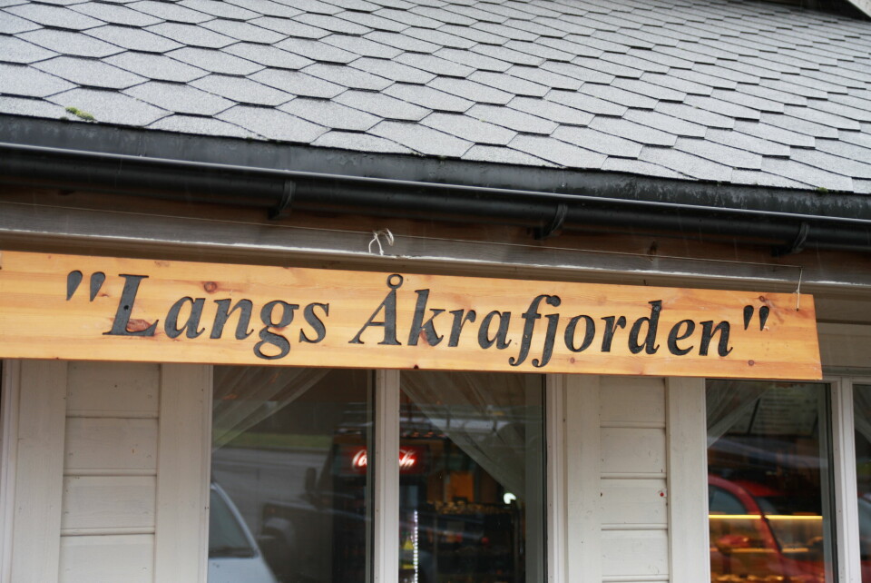 Susanne Wigene fortsatt sprek - vann Langs Åkrafjorden IMG_0006.JPG