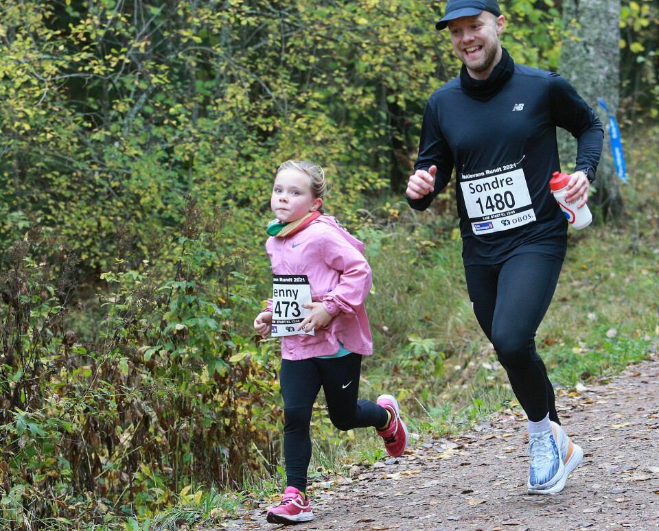 Sjette seier på rad for Anders Gløersen i Nøklevann Rundt 5km_Henny_Midtun_Festoe_7aar_AZ3T0166.jpg