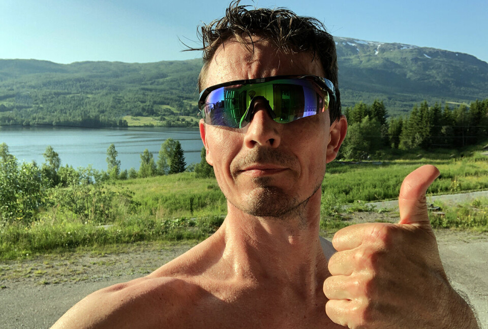 Tommel opp for at man har mulighet til å bevege seg i det hele tatt. (Foto: Tom-Arild Hansen) Tommel opp for at man har mulighet til å bevege seg i det hele tatt. (Foto: Tom-Arild Hansen)