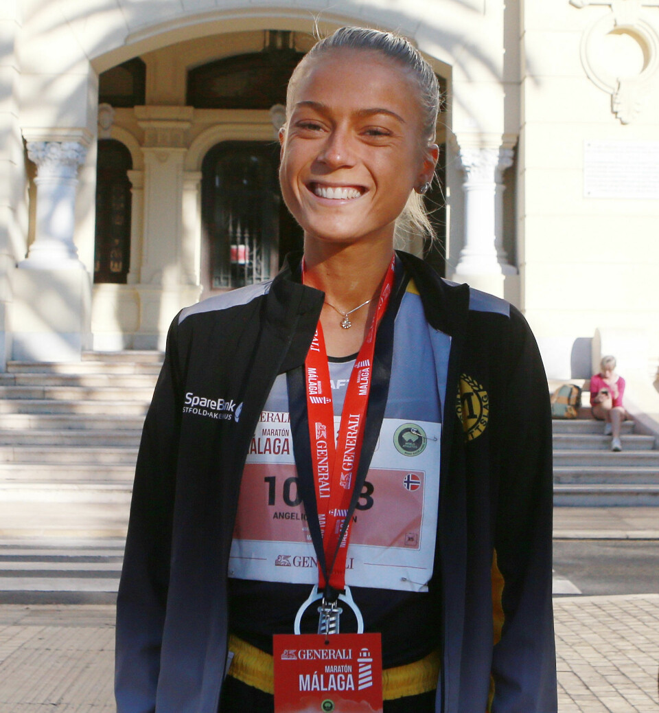 Angelica Karlsen nr. 2 på halv og Marit Haslie nr. 7 på hel i Malaga Marathon Angelica_Karlsen_foran_Raadhuset2_AZ3T1503.jpg