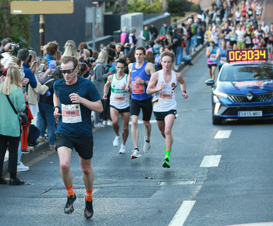 Angelica Karlsen nr. 2 på halv og Marit Haslie nr. 7 på hel i Malaga Marathon Sindre_Roenning_etter9km_halv_AZ3T0628.jpg