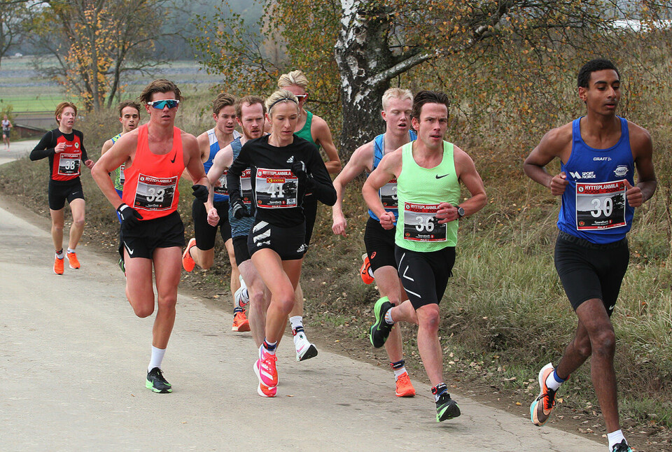 Karoline Bjerkeli Grøvdals 10 km på 30.32 under lupen grovdal-hytteplan_A20G2449.jpg