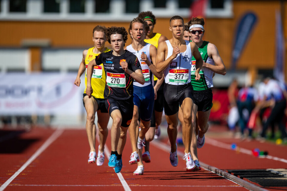 En guttedrøm i oppfyllelse for Tobias Grønstad 800m-Esten H-M.-Hauen-halvveis.jpg